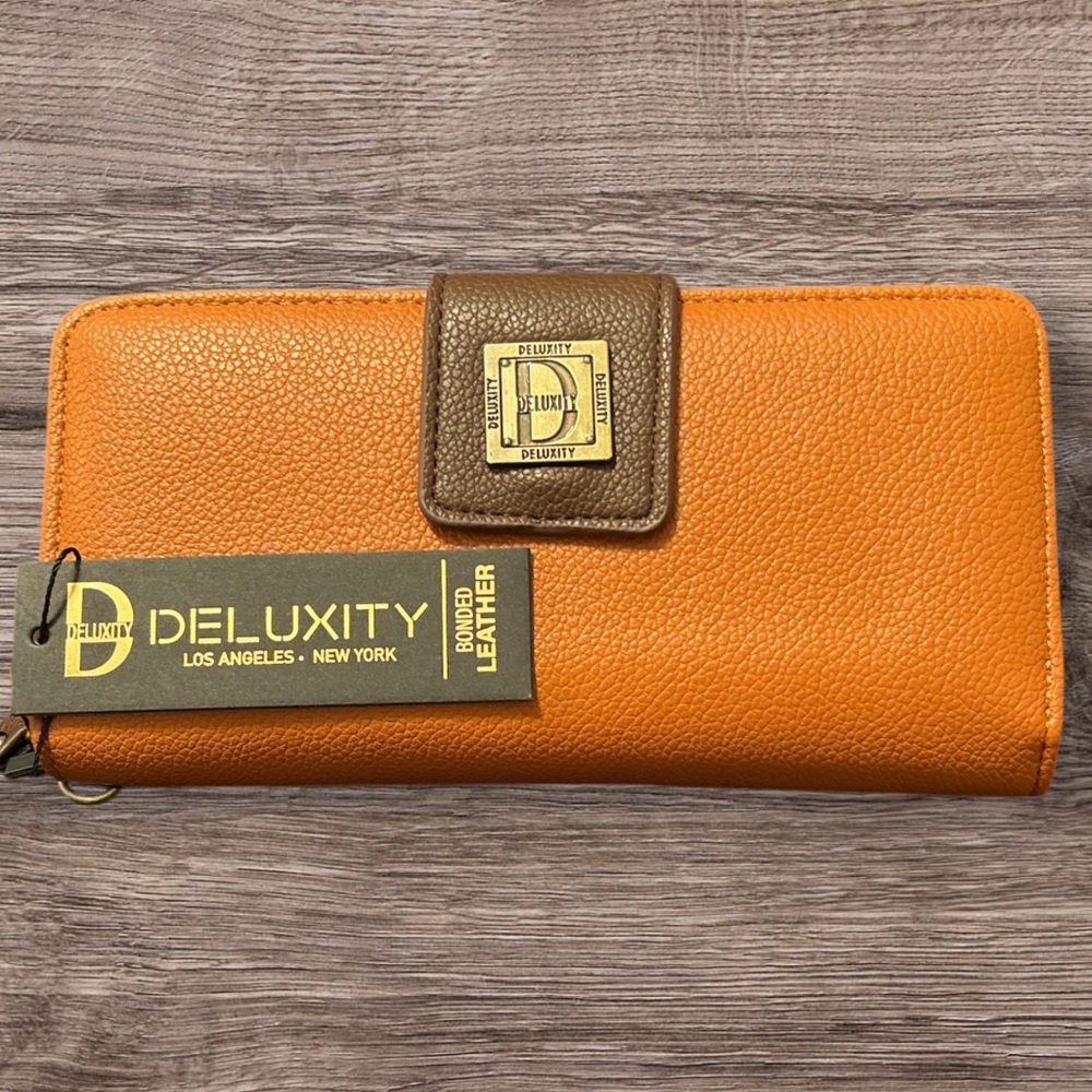 Deluxity Wristlet Wallet Cognac Color NWT bonded leather